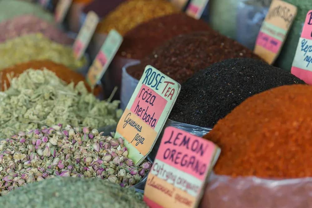 Gumbet zakupy: wszystko co musisz wiedzieć o lokalnych sklepach