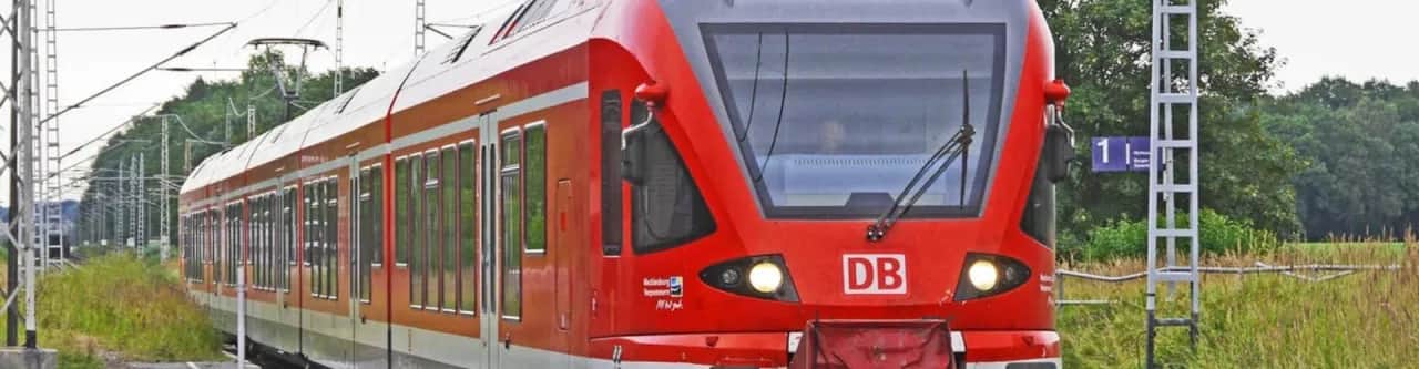 Ile zarabia maszynista PKP? Fakty, które mogą cię zaskoczyć