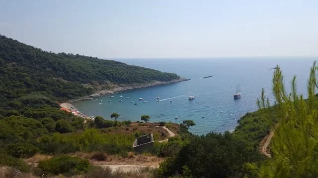 Rejsy statkiem Dubrownik: najlepsze atrakcje i trasy wycieczkowe 2025