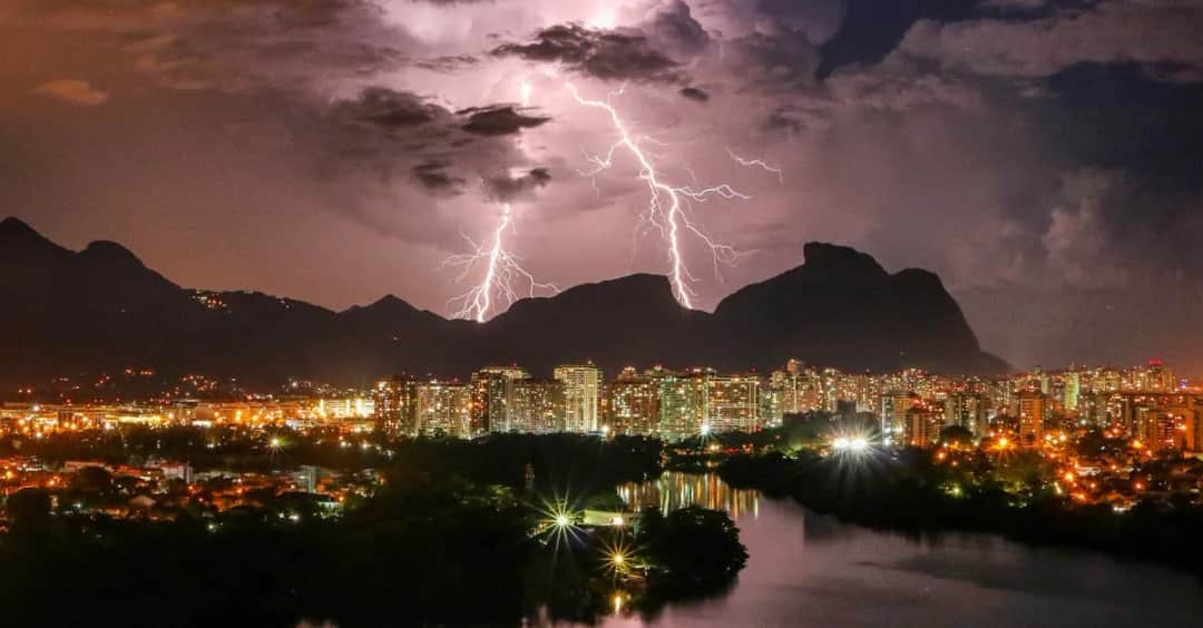 Jak filmy zniekształcają obraz polskich przepraw rzecznych?