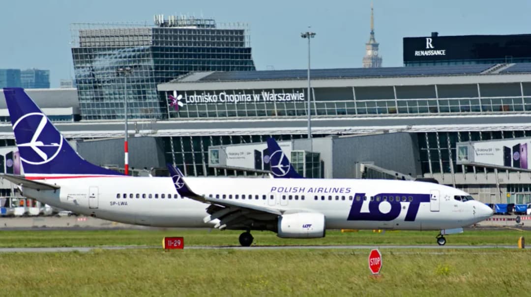 Jak dojechać z Radomia na lotnisko Okęcie bez zbędnych problemów