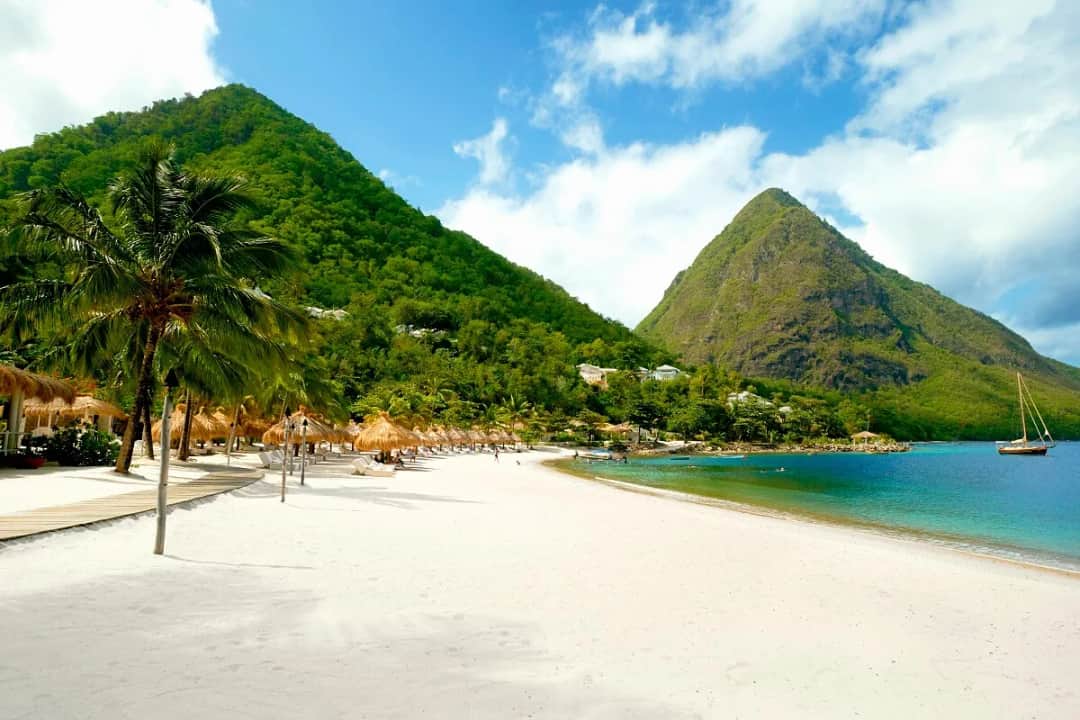 Saint Lucia na Karaibach: najpiękniejsze atrakcje i plaże na wakacje