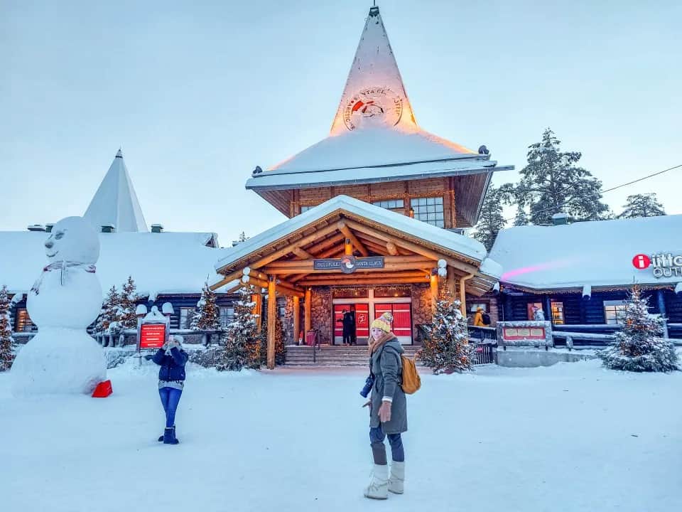 Wycieczka do wioski Świętego Mikołaja: planowanie, atrakcje i program